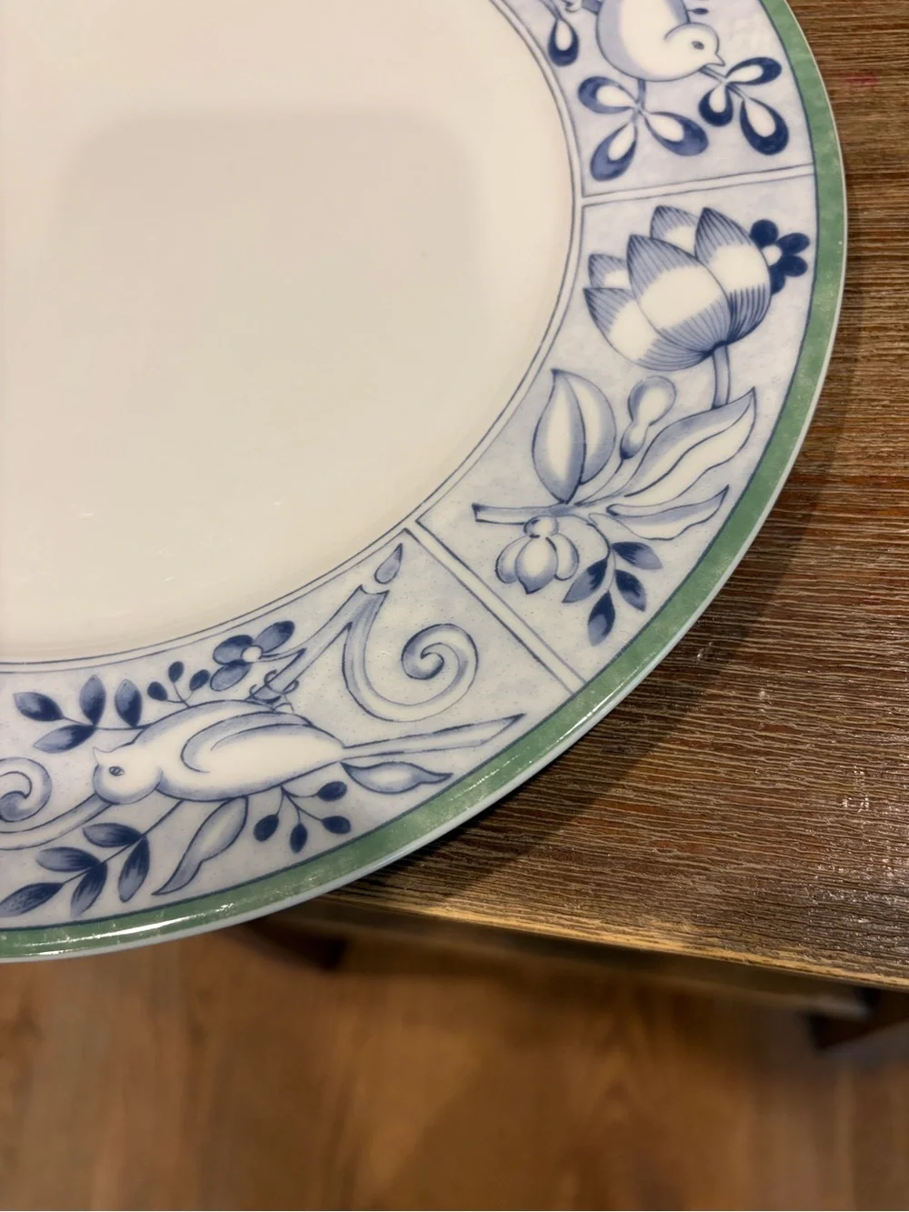 Switch 3/Cordoba Pattern by Villeroy & Boch. Porcelain Dinner Plate.